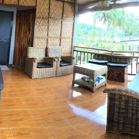 Mioki Hometel Batuan Bagian luar foto
